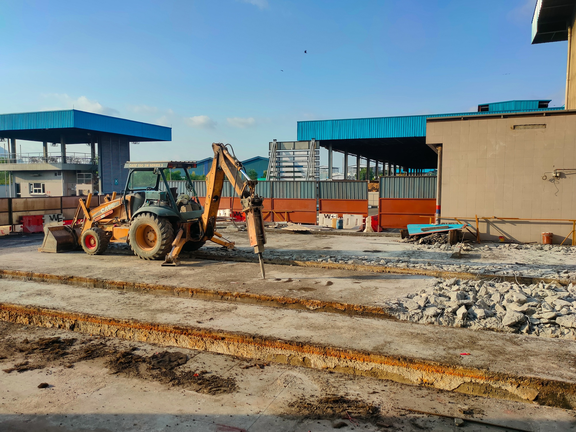 Stone breaking machinery that is on the construction site area that is in the process