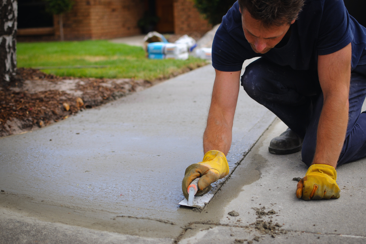 minneapolis driveway repair company repaving cracks